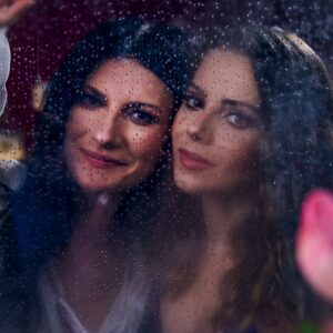 sandy-interrompe-hiato-para-promover-gravacao-com-laura-pausini-de-versao-em-portugues-de-antiga-cancao-italiana