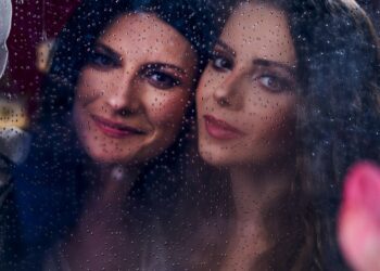sandy-interrompe-hiato-para-promover-gravacao-com-laura-pausini-de-versao-em-portugues-de-antiga-cancao-italiana