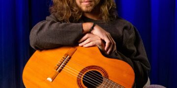vitor-kley-regrava-cancao-do-barao-vermelho-e-recicla-sete-musicas-do-proprio-repertorio-em-album-redundante