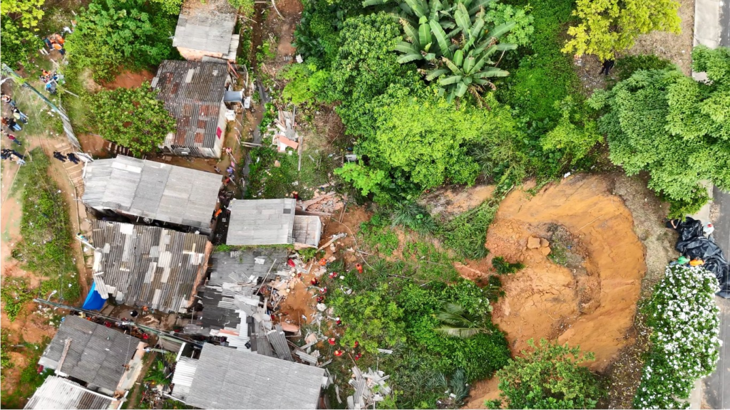 prefeitura-de-manaus-decreta-situacao-de-emergencia-por-causa-de-deslizamentos-de-solo
