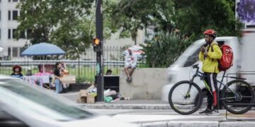 ‘fino’,-dinheiro-e-coragem:-como-apps-exploram-‘provas-de-masculinidade’-dos-entregadores,-segundo-sociologo