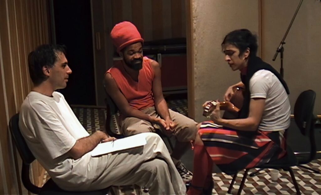 filme-sobre-tribalistas-revela-a-genese-da-criacao-sem-refletir-sobre-o-impacto-da-musica-do-trio-no-brasil-e-no-mundo