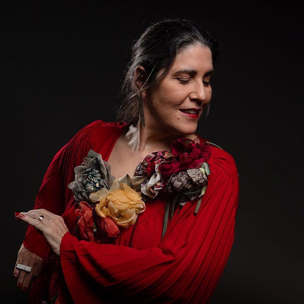 monica-salmaso,-senhora-cantora,-interpreta-elizeth-cardoso-com-o-rigor-e-a-classe-de…-elizeth-cardoso