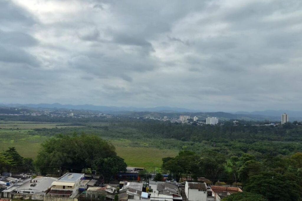 vale-do-paraiba-e-serra-da-mantiqueira-tem-chance-de-chuva-isolada-no-sabado;-proxima-semana-sera-de-calor-e-tempo-seco