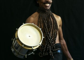 indio-da-cuica-lanca-em-setembro-o-album-‘zing-zing’,-com-siba,-ana-frango-eletrico-e-samba-de-jucara-marcal