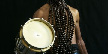 indio-da-cuica-lanca-em-setembro-o-album-‘zing-zing’,-com-siba,-ana-frango-eletrico-e-samba-de-jucara-marcal