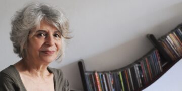 aos-80-anos,-alice-ruiz-honra-o-premio-tradicoes-ubc-pela-poetica-contribuicao-dada-como-letrista-a-musica-brasileira