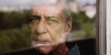 ‘chico-2.0’-acerta-ao-tirar-chico-buarque-do-nicho-da-mpb-para-levar-a-obra-do-artista-para-as-quebradas-urbanas