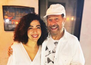 joao-bosco-revolve-‘memoria-da-pele’-com-vanessa-moreno-no-album-dos-80-anos,-‘amigos-novos-e-antigos’