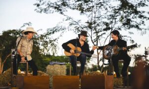 chitaozinho-&-xororo-se-unem-a-almir-sater,-matogrosso-&-mathias-e-rionegro-&-solimoes-no-ep-‘meninos-da-roca-2’