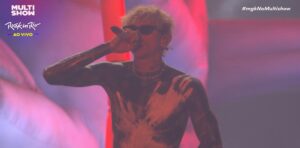 mgk-enfrenta-apatia-e-hostilidade-da-plateia-com-pop-punk-emotivo-e-sem-graca-em-sua-estreia-no-rio
