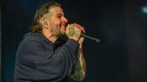 avenged-sevenfold-estranha-‘educacao’-do-publico-ao-mesclar-novidades-com-hits-em-2a-vez-como-headliner