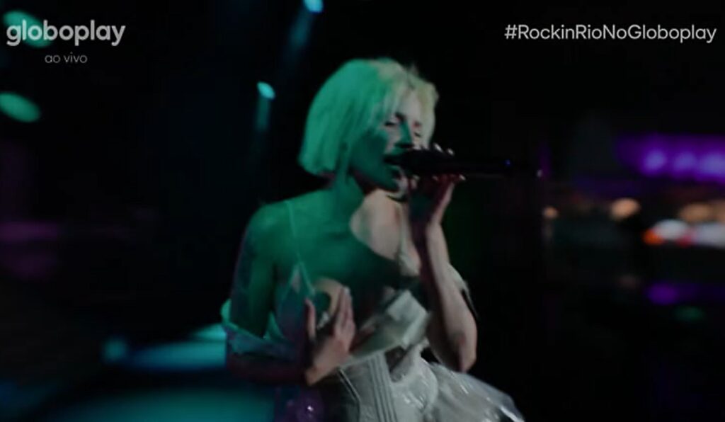 halsey-supera-questoes-de-saude-e-faz-apresentacao-potente-com-sua-versao-mais-roqueira-no-rock-in-rio