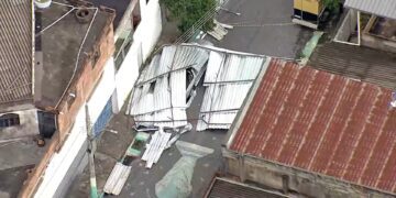 chuva-provoca-alagamento-no-barreiro,-em-bh;-defesa-civil-emite-alerta-de-risco-geologico-para-a-regiao