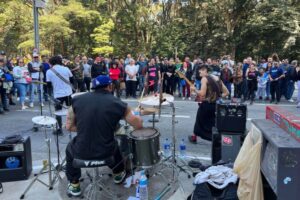 justica-derruba-parcialmente-regra-da-prefeitura-de-sp-que-limita-uso-de-equipamentos-sonoros-por-artistas-de-rua-na-paulista