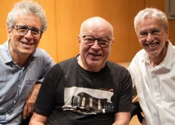 cezar-mendes-alinha-parcerias-com-arnaldo-antunes-em-album-produzido-por-mario-adnet-com-icones-da-mpb-como-caetano-veloso-e-chico-buarque