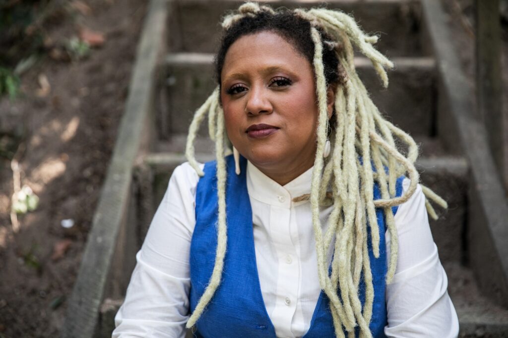 marina-iris-canta-wilson-moreira-com-conhecimento-e-reverencia-em-album-com-raras-perolas-negras-do-bamba-que-completaria-90-anos-em-dezembro