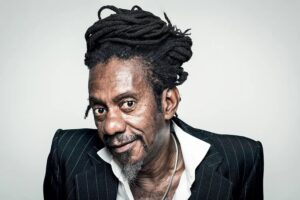 luiz-melodia-vira-parceiro-postumo-de-russo-passapusso-em-musica-inedita-gravada-pela-banda-baianasystem