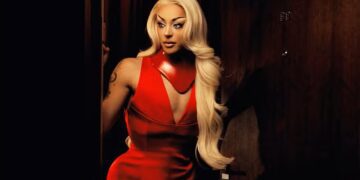 pabllo-vittar-faz-a-festa-da-carne-ao-se-jogar-na-pista-de-‘lost-in-lust’,-album-que-dilui-o-‘batidao-tropical’-da-artista