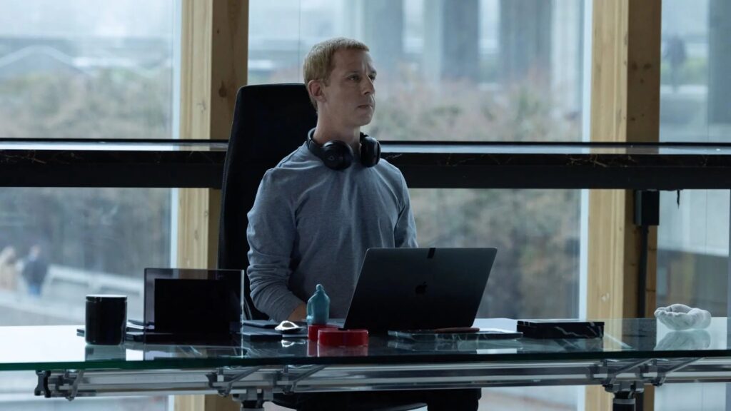 ‘o-outro-lado-das-redes’:-aaron-sorkin-volta-a-focar-no-facebook-e-mira-em-zuckerberg-em-novo-filme