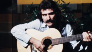 letras-de-belchior-no-album-‘alucinacao’-refletem-o-brasil-de-1976-em-filme-que-apresenta-recorte-do-pais-ha-50-anos