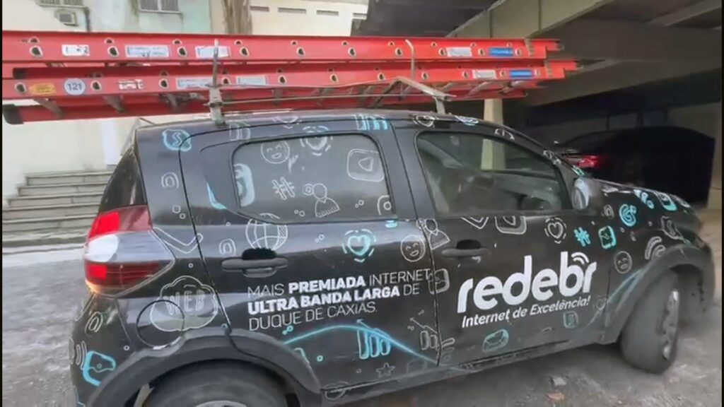 funcionarios-de-provedor-sao-presos-por-cortar-cabos-de-internet-em-vila-isabel;-bando-tem-ligacao-com-o-comando-vermelho,-diz-policia
