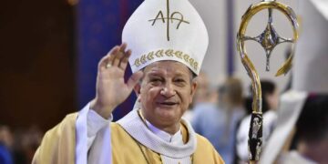 arcebispo-de-aparecida-faz-prece-ao-papa-leao-xiv-em-missa-na-vespera-do-dia-da-padroeira-na-basilica:-‘vamos-rezar’