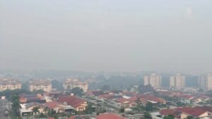 fumaca-de-queimadas-deixa-qualidade-do-ar-‘perigosa’-em-manaus;-indice-supera-em-59-vezes-recomendacao-da-oms
