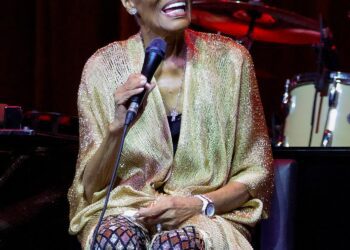 ‘aquarelas’-de-ary-barroso-e-tom-jobim-colorem-com-a-bossa-brasileira-o-show-de-dionne-warwick-no-rio-de-janeiro