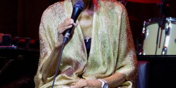 ‘aquarelas’-de-ary-barroso-e-tom-jobim-colorem-com-a-bossa-brasileira-o-show-de-dionne-warwick-no-rio-de-janeiro