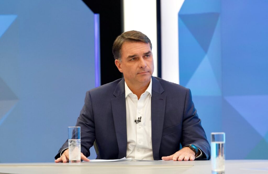 flavio-bolsonaro-diz-que-abre-sigilo-se-ex-assessor-de-lula-fizer-o-mesmo:-‘vou-levar-ate-as-ultimas-consequencias’