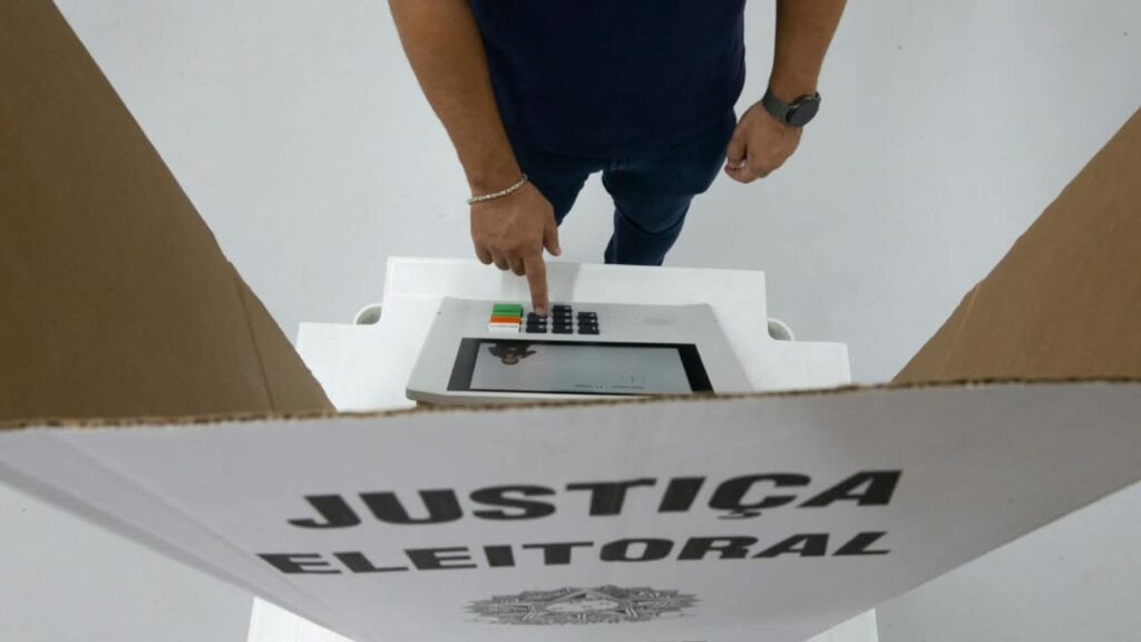 eleicoes-2026:-grandes-colegios-eleitorais-lideram-participacao-e-tem-menor-abstencao-no-1o-turno-na-zona-da-mata-e-campo-das-vertentes