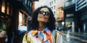 zelia-duncan-oferece-‘pan-y-leche’-em-single-no-rastro-do-exito-da-musica-de-mauricio-pereira-no-show-‘agudo-grave’
