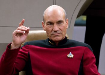 com-graca-e-elegancia,-patrick-stewart-revitalizou-‘star-trek’-e-ajudou-a-fundar-era-dos-super-herois-no-cinema
